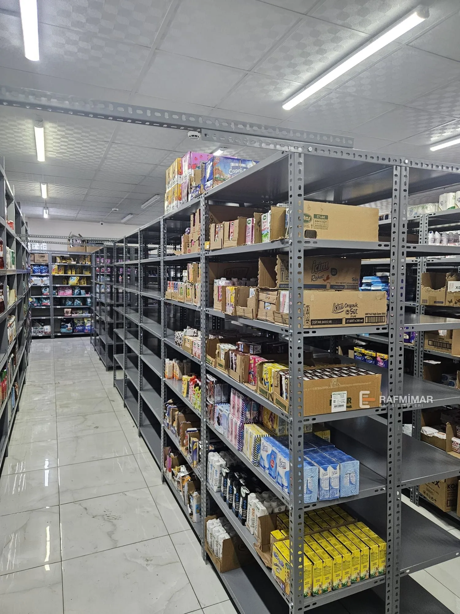 Gida depo rafı