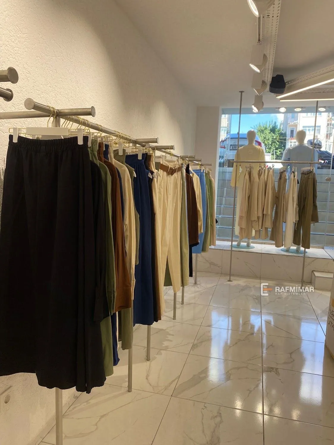 Paslanmaz çelik Zara model askılık stant
