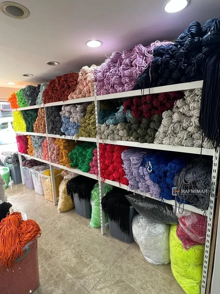 Tekstil aksesuar depo rafı